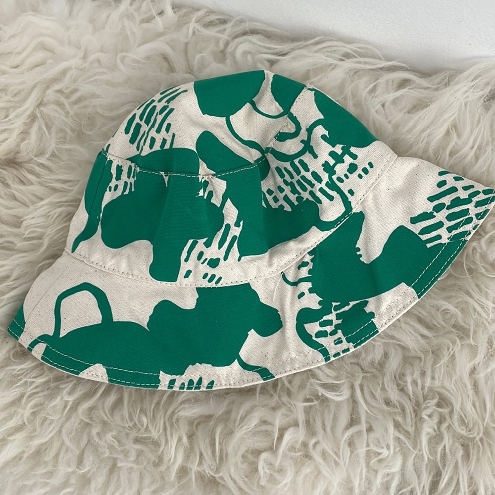 BRAND NEW L.L. Bean x Erin Flett Green and Cream Canvas Bucket Hat